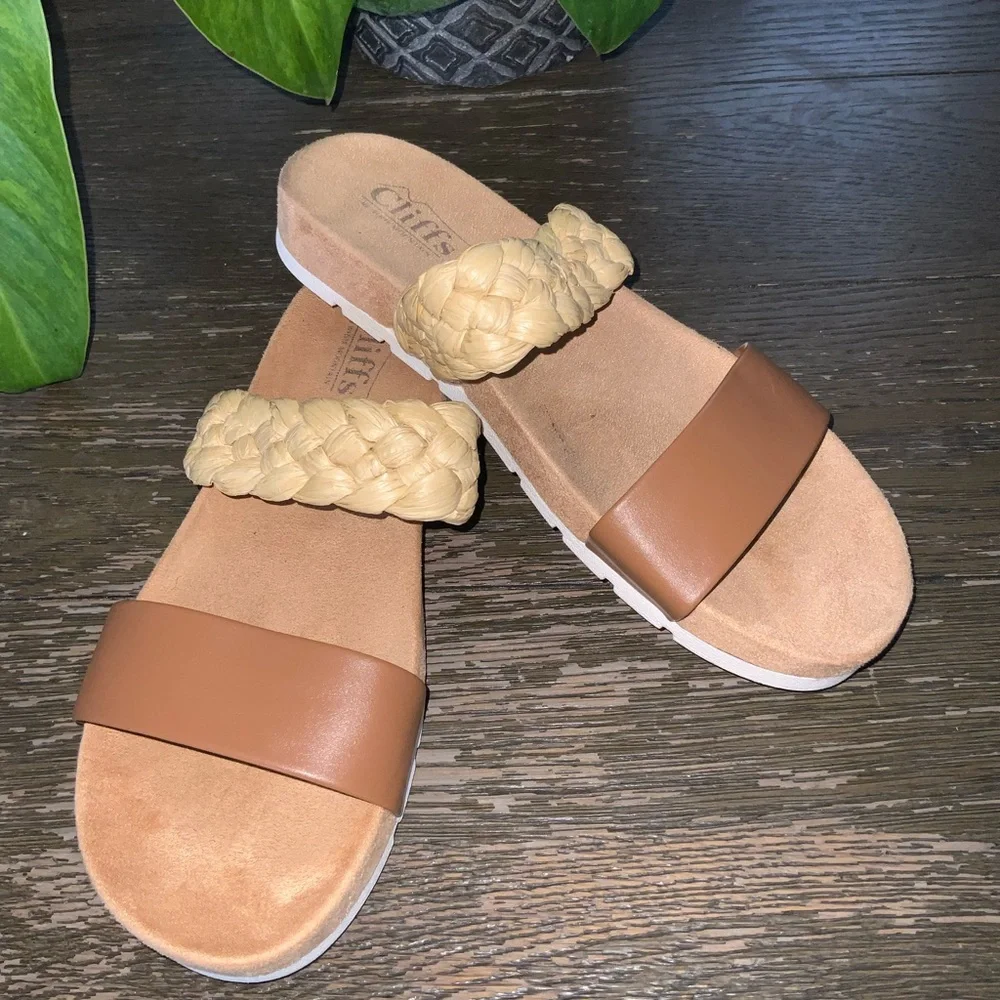 CLIFFS BY WHITE MOUNTAIN Women's Tonic Slide Sandal 7